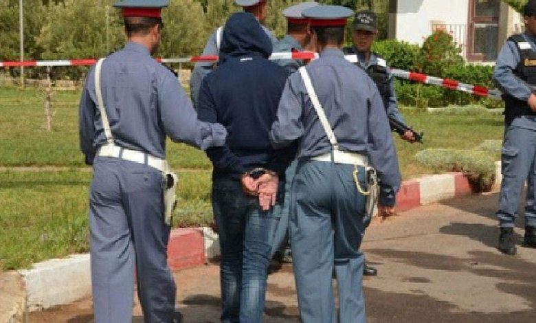 تامنصورت.. تفكيك شبكة مشبوهة داخل شقة سكنية وتوقيف خمسة أشخاص في حالة تلبس