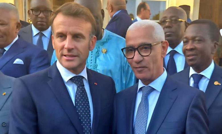 إيمانويل ماكرون يستقبل الطالبي العلمي بقصر الإليزيه