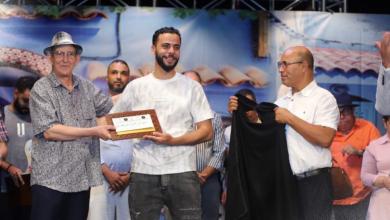 عبدالمغيث ابراهيمي يتوَّج بلقب مهرجان بنسليمان للكوميديا 2025