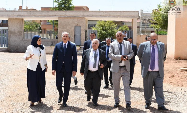 وجدة.. برادة يتفقد أنشطة صيفية لفائدة تلاميذ الإعدادي