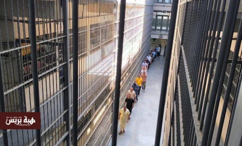 تداول مقاطع فيديو توثق انتهاكات بحق محتجزين في سجن معيتيقة