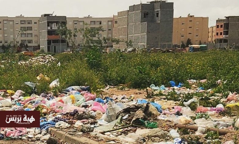 سرقة حاويات القمامة يغرق جماعة بني يخلف بالمحمدية في الأزبال