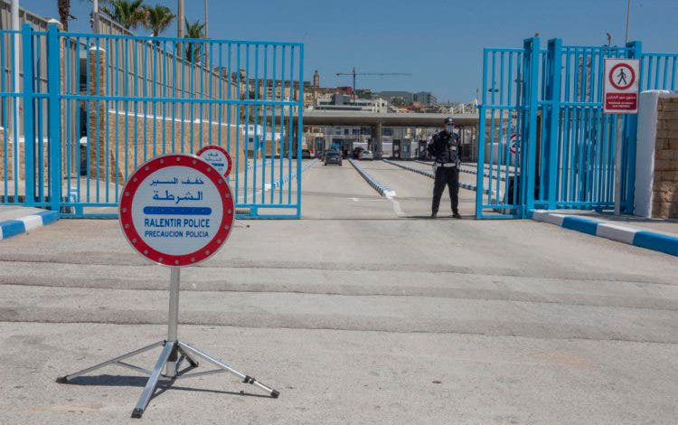 معبر باب سبتة المحتلة تحت ضغط غير مسبوق مع ذروة عملية “مرحبا”