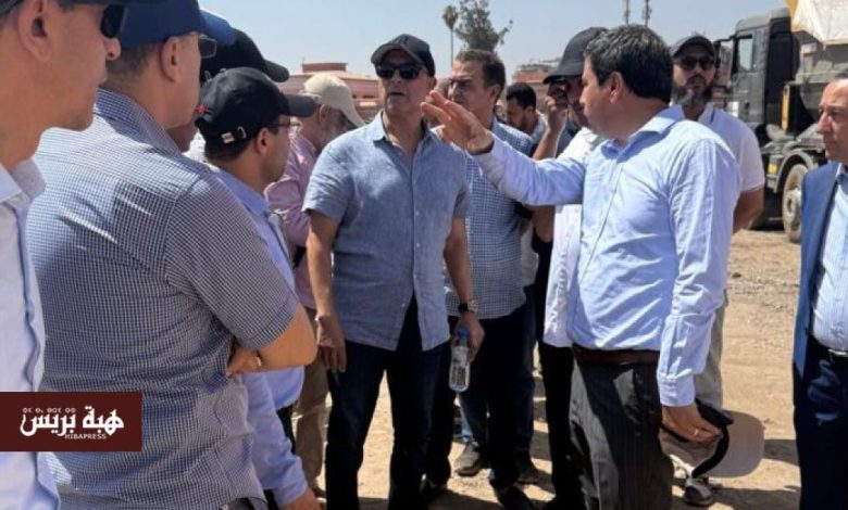 والي جهة مراكش آسفي في جولات ميدانية مفاجئة لمعالجة اختلالات المرور والنظافة